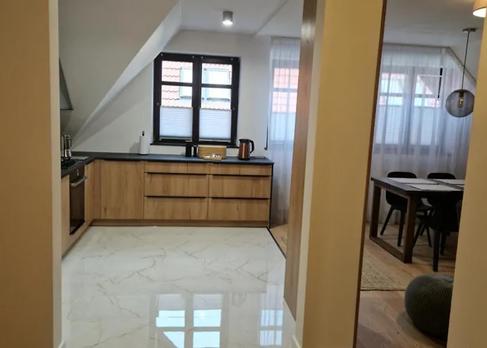 Nowodworski 公寓 *